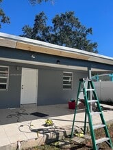 Building Photo - 1645 Lauderdale Manor Dr