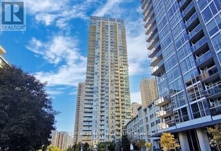 Building Photo - 225-225 Webb Dr