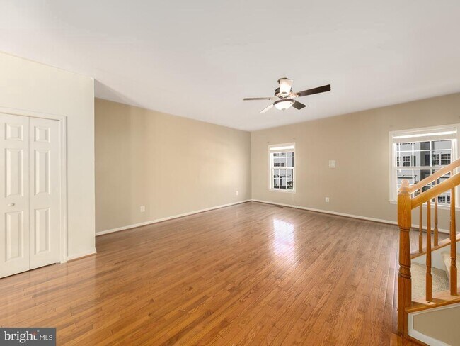 Building Photo - 108 Clearwater Ct
