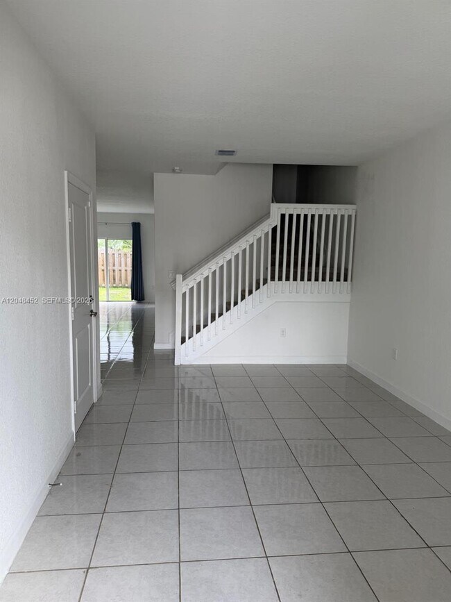 Foto del edificio - 2616 SE 10th St