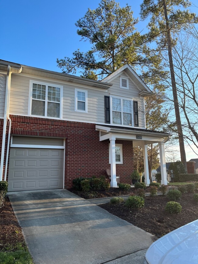 Building Photo - 15437 Coventry Ct Ln