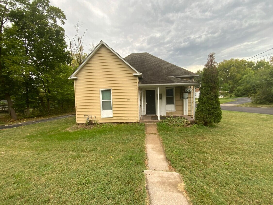 Foto principal - 1800 Gordon St