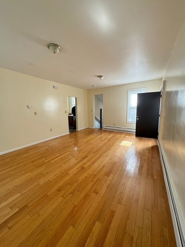 Photo - 90-92 Fountain St &amp; 373-377 Alden Ave Apartment