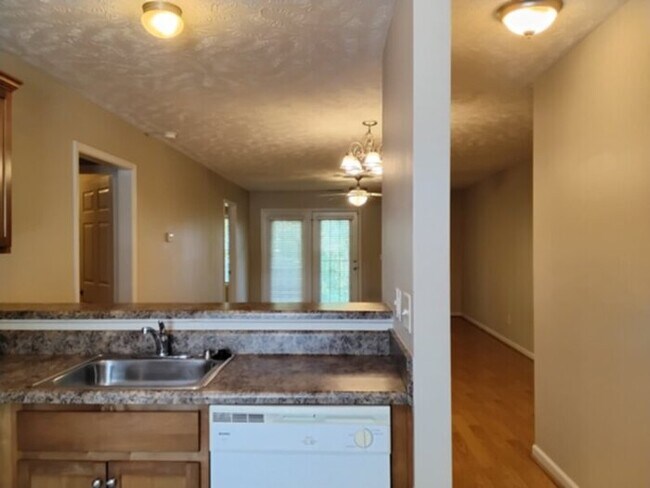 Foto del edificio - 153 Wading Creek Ln