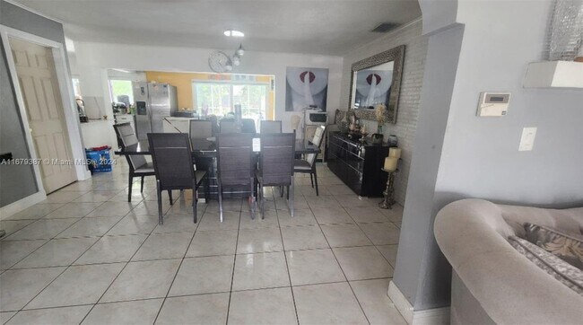 Foto del edificio - 7829 Alhambra Blvd