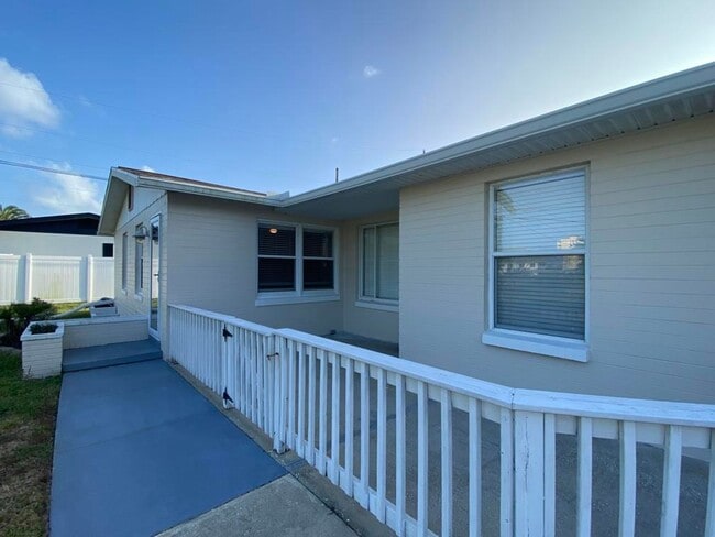 Photo - Two Bedroom Beachside Duplex with Garage! House