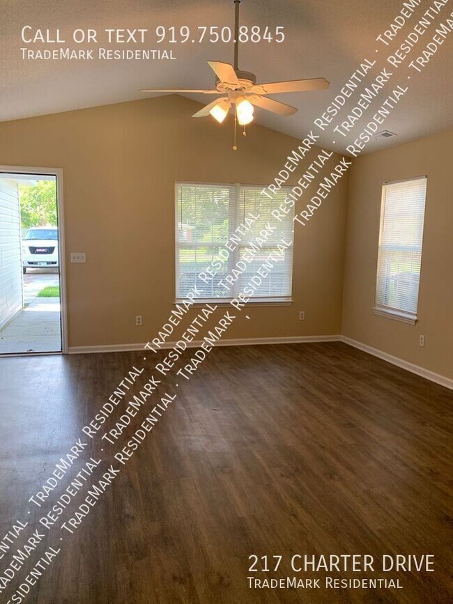 Building Photo - 217 Charter Dr