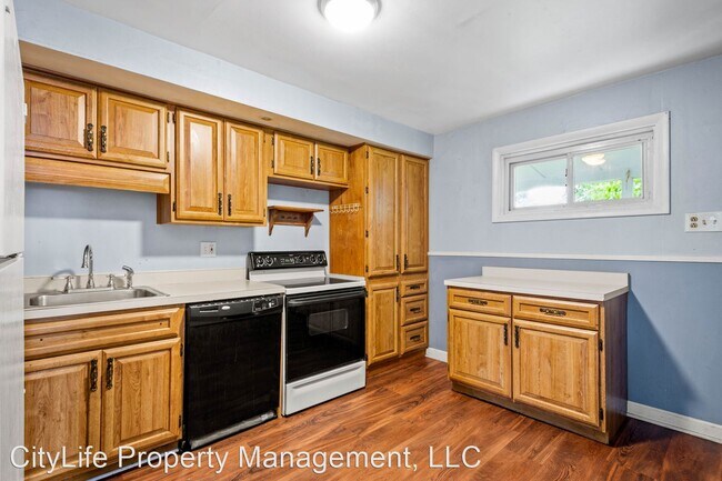 Building Photo - 2 br, 1 bath House - 43 Lindsay Road