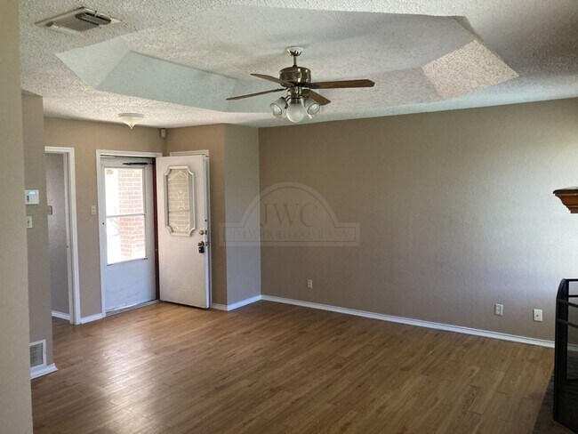 Foto del edificio - 2707 Sidewinder Dr