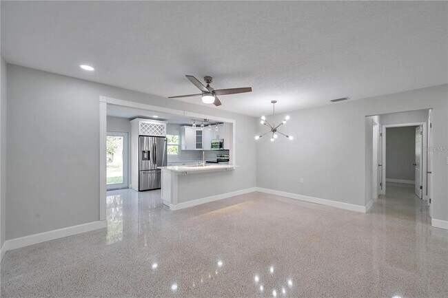 Foto del edificio - 201 S Fernwood Ave