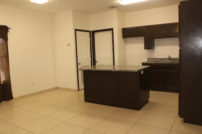Foto del edificio - 3118 Garfield St