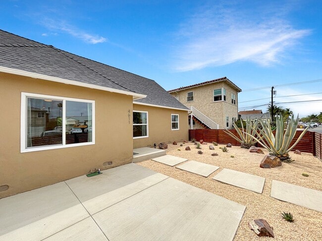 Building Photo - Stunning 3BD/2BA House in University Heigh...