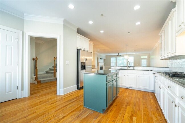 Building Photo - 4746 Legacy Cove Ln