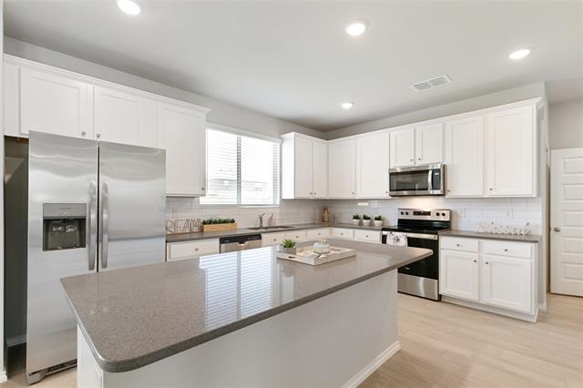 Building Photo - 944 Ravenwood Ln