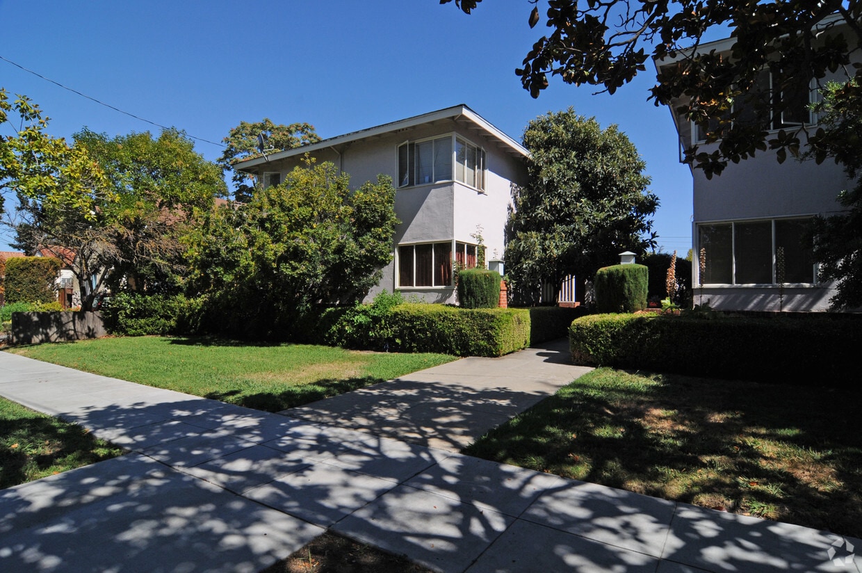 Building Photo - 471 Matadero Ave