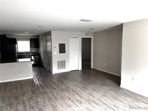 Building Photo - 9435 N Travis Dr