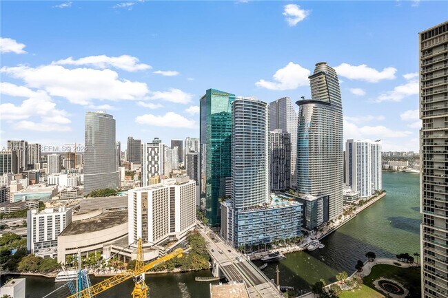Foto del edificio - 500 Brickell Ave