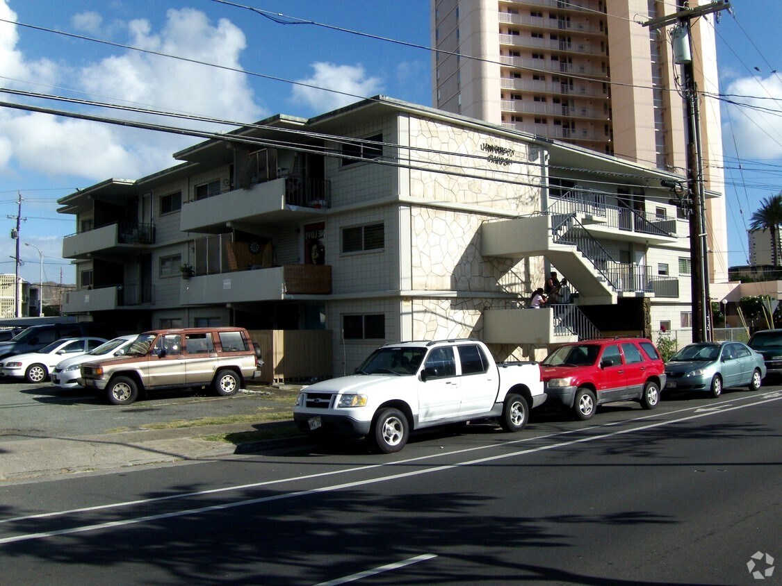 Foto del edificio - 611 University Ave