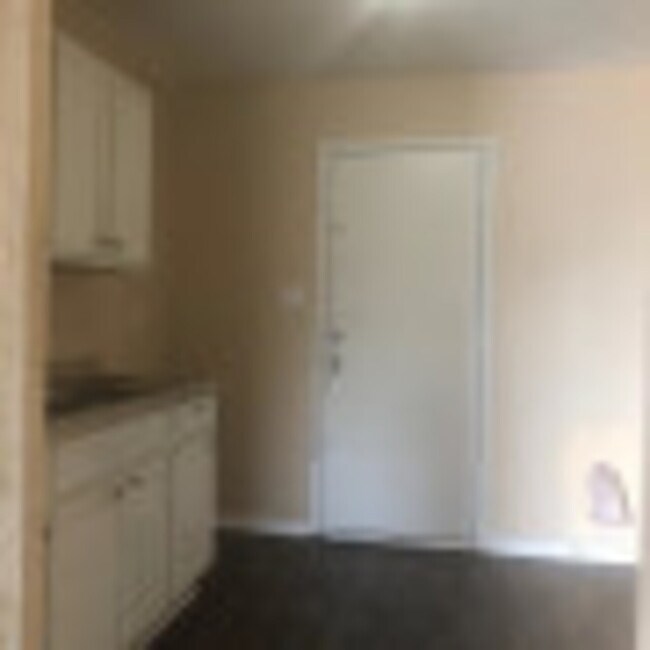 Building Photo - Bowman Street Triplex