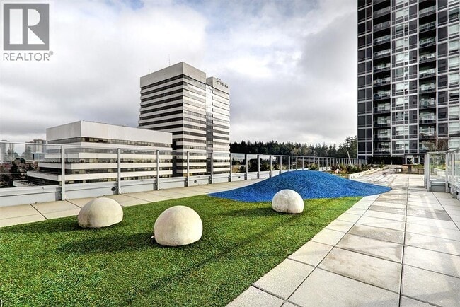 Building Photo - 5665 Boundary Rd