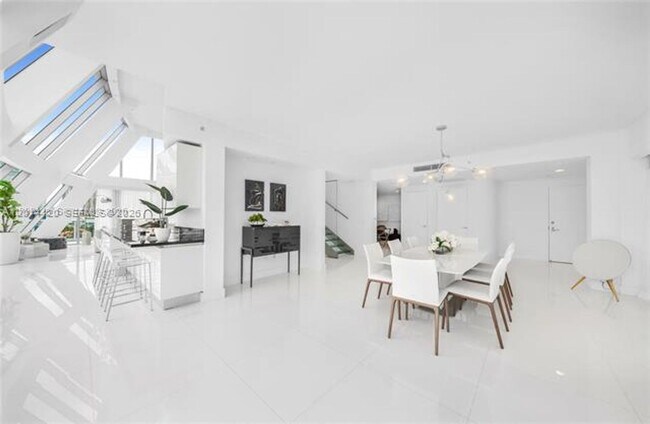 Foto del edificio - 2950 NE 188th St
