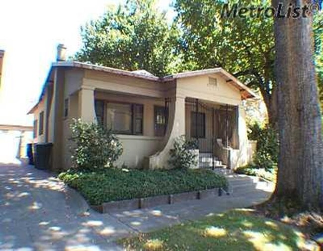 Foto del edificio - Midtown Spacious 3 bedroom, 2 bath home