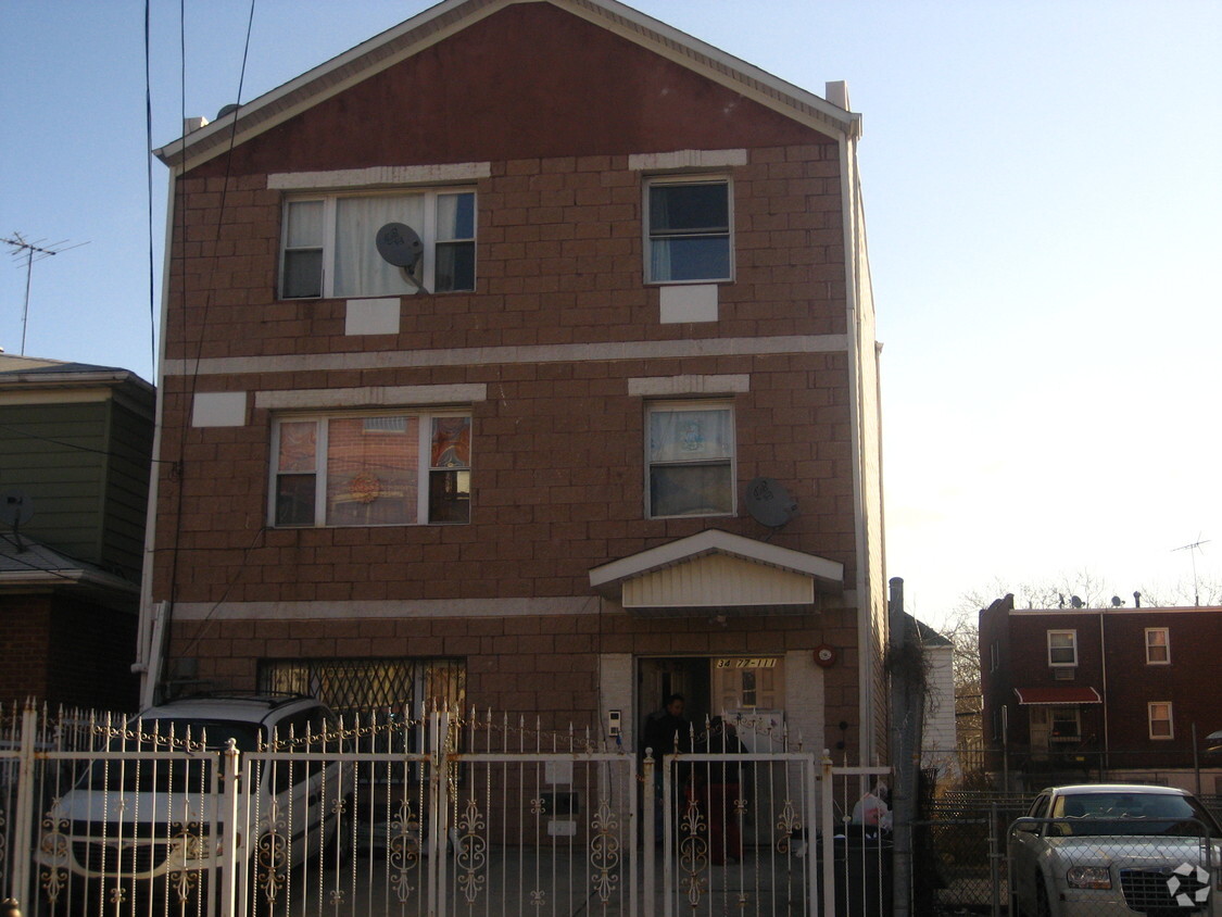 Primary Photo - 34-77 111th St