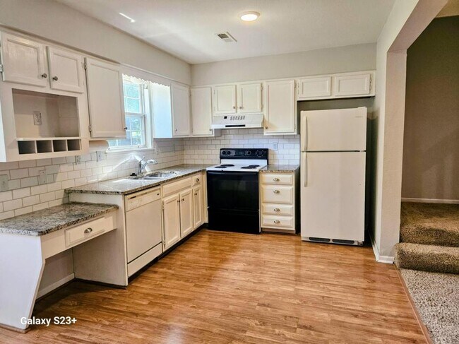 Foto del edificio - 1331 NW Jefferson Ct
