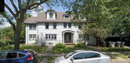 Building Photo - 2608 E Newport Ave