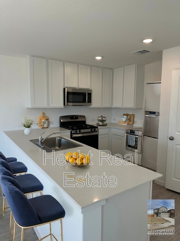 Foto del edificio - 240 Ottowa Way