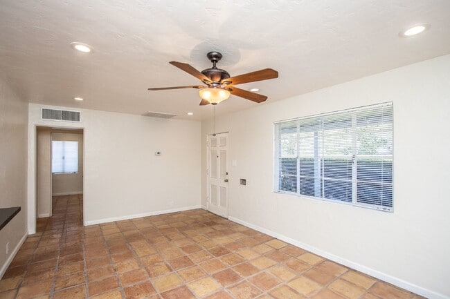 Building Photo - 3Br in historic disctric, 32nd St/Ind. Sch...
