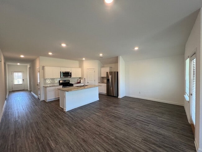 Building Photo - 7759 Joe Lynn Trails