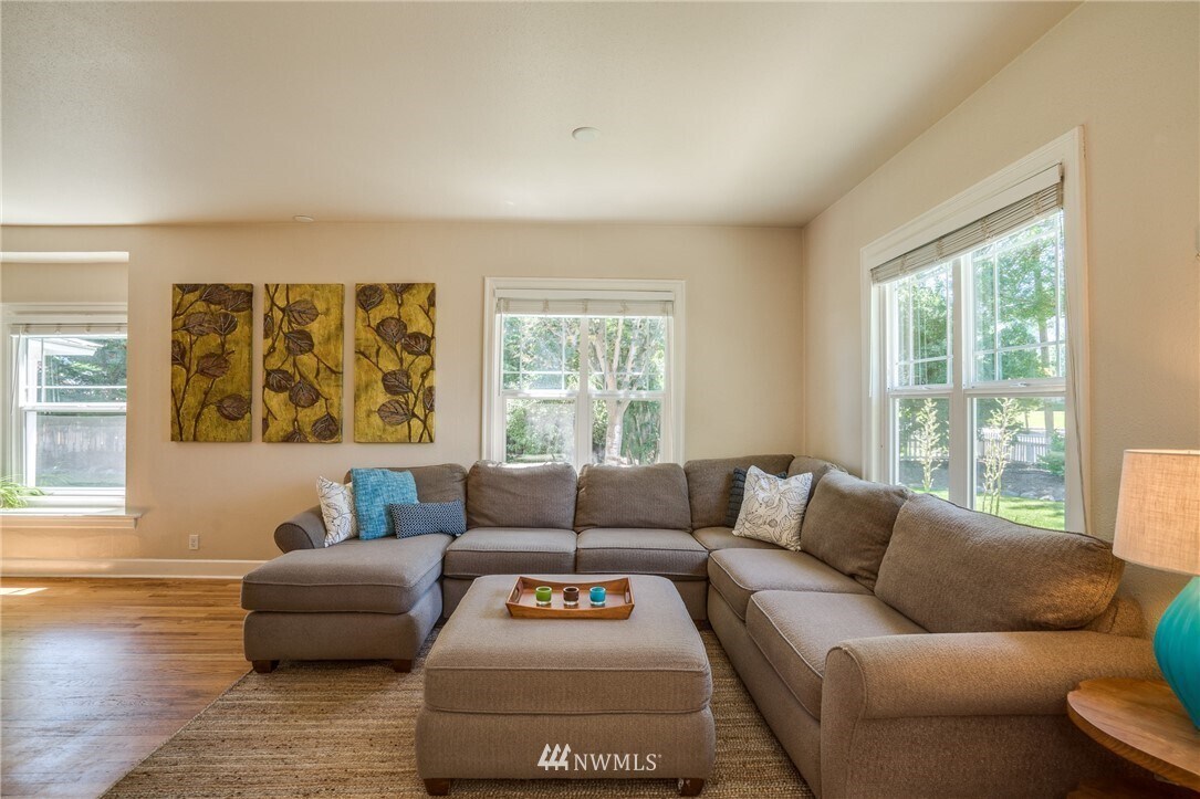 Foto del edificio - 205 S Division St