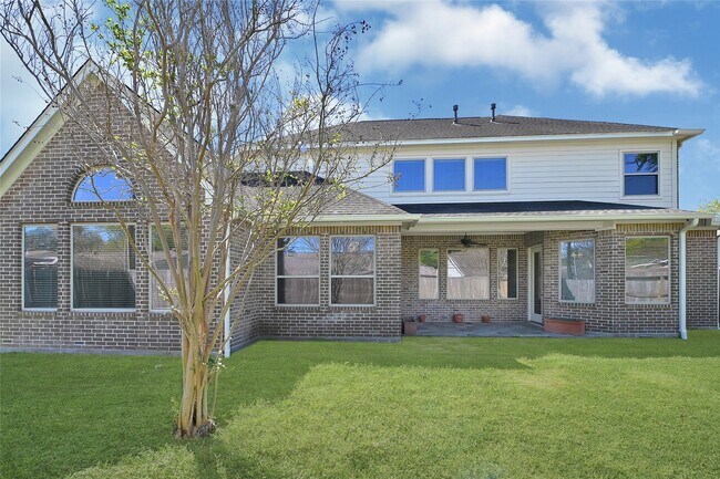 Building Photo - 5738 Ariel St