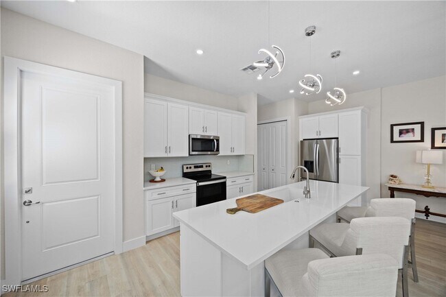 Foto del edificio - 5832 Jasper Dr