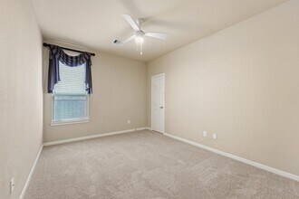 Building Photo - 20281 Southwood Oaks Dr