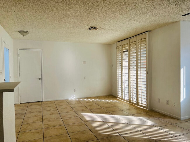 Building Photo - 32655 Aurora Vista Rd