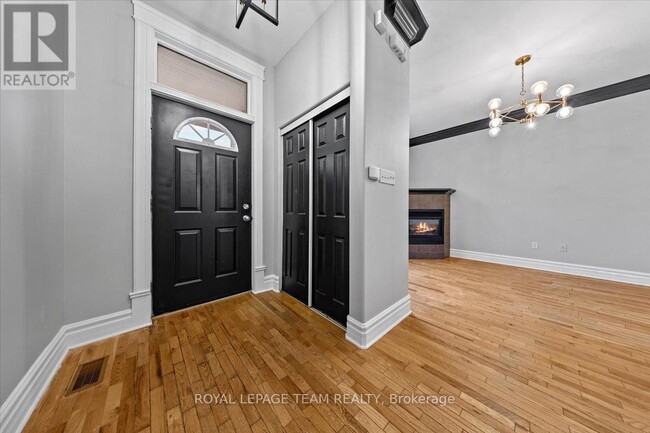 Building Photo - 134 Elm St