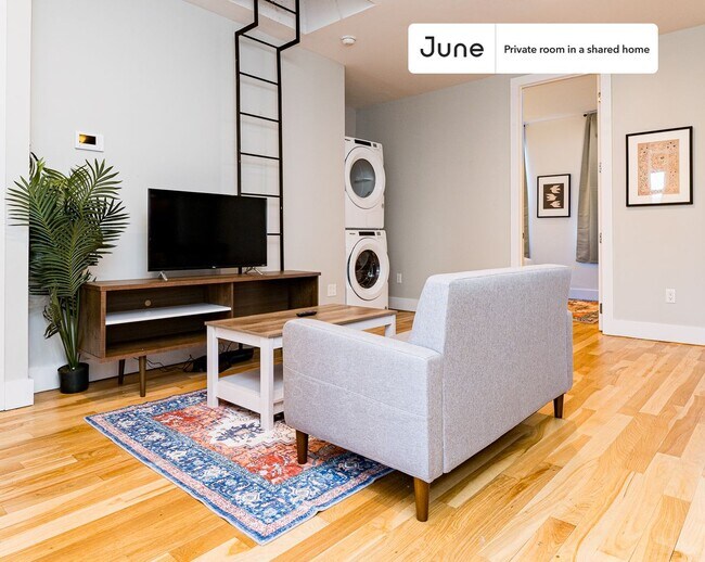 Foto del edificio - Room in Shared 4 bed/1 bath home in Clinton Hill