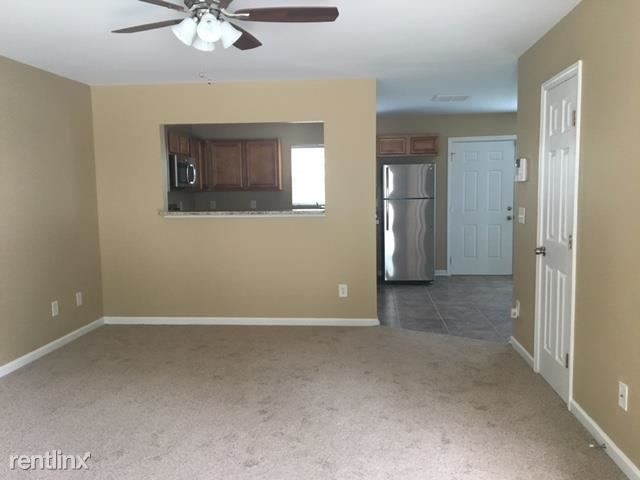 Building Photo - 4 br, 2.5 bath House - 4014 Mountainridge Dr