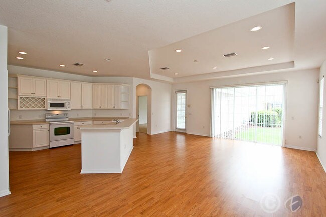 Foto del edificio - 211 Sela Cove Cir