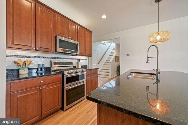 Foto del edificio - 29670 Riverstone Dr