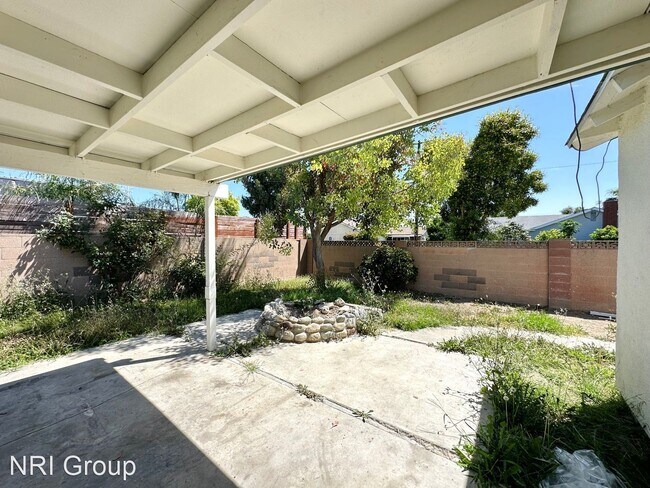 Building Photo - 4 br, 2 bath House - 8251 Friesland Drive