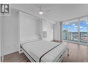 Building Photo - 900 Carnarvon St