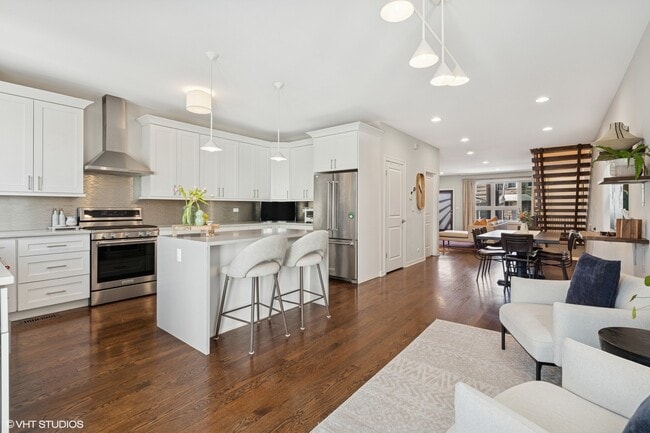 Foto del edificio - 3331 W Crystal St