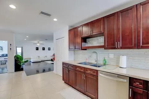 Foto del edificio - 3170 NW 68th Ct
