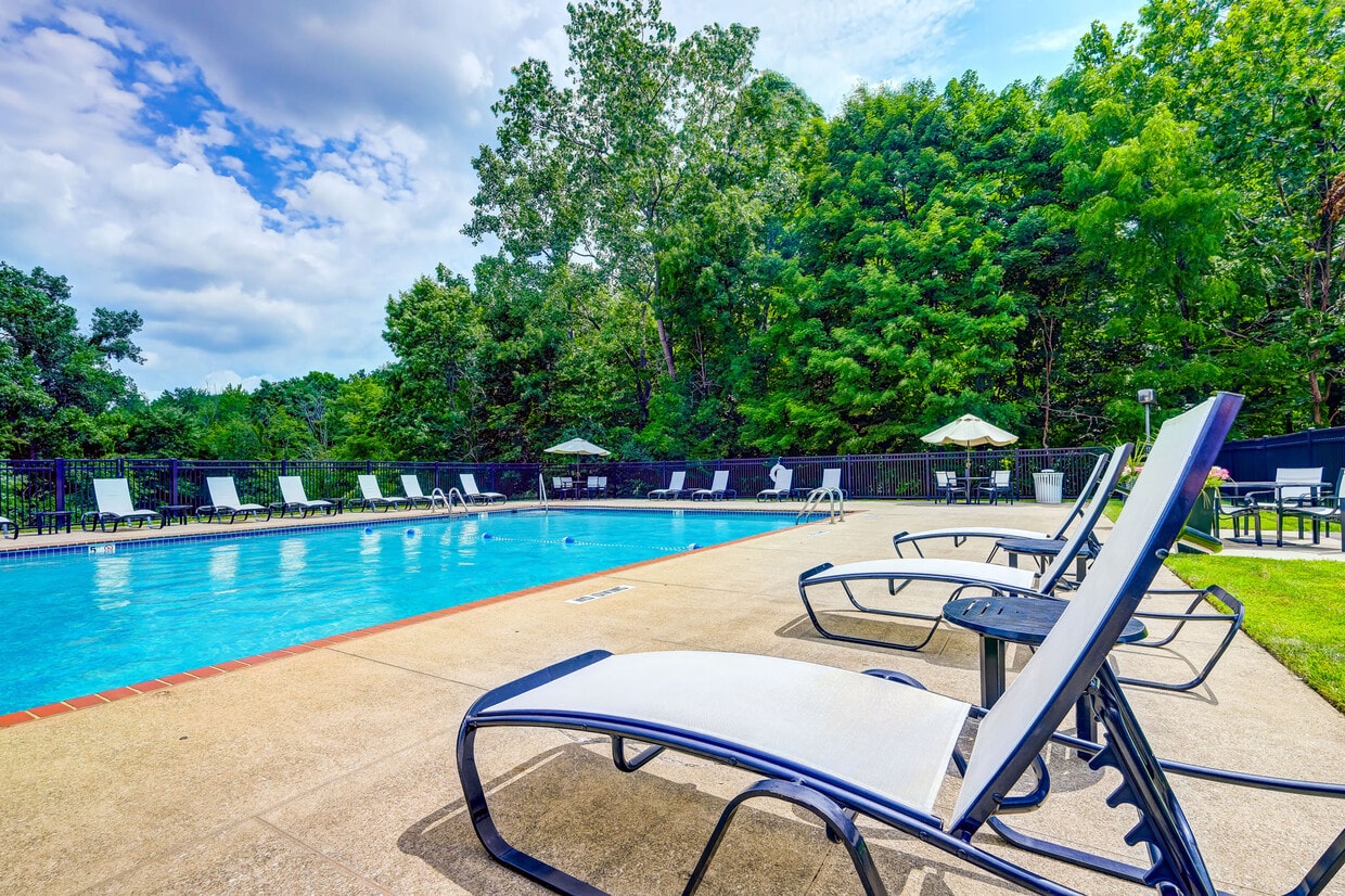 Hamilton House 250 Chatham Way Mayfield Heights, OH Apartments for