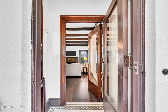 Building Photo - 512 3rd Ave