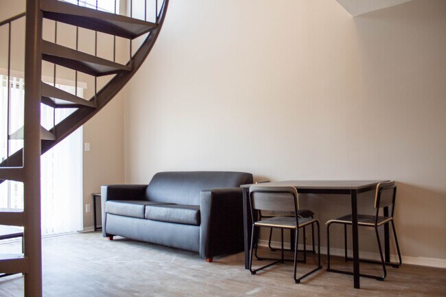 Interior Photo - 52 E Armory