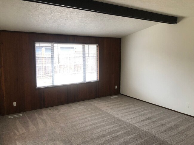 Foto del edificio - Three Bedroom with RV Pad in North Salem
